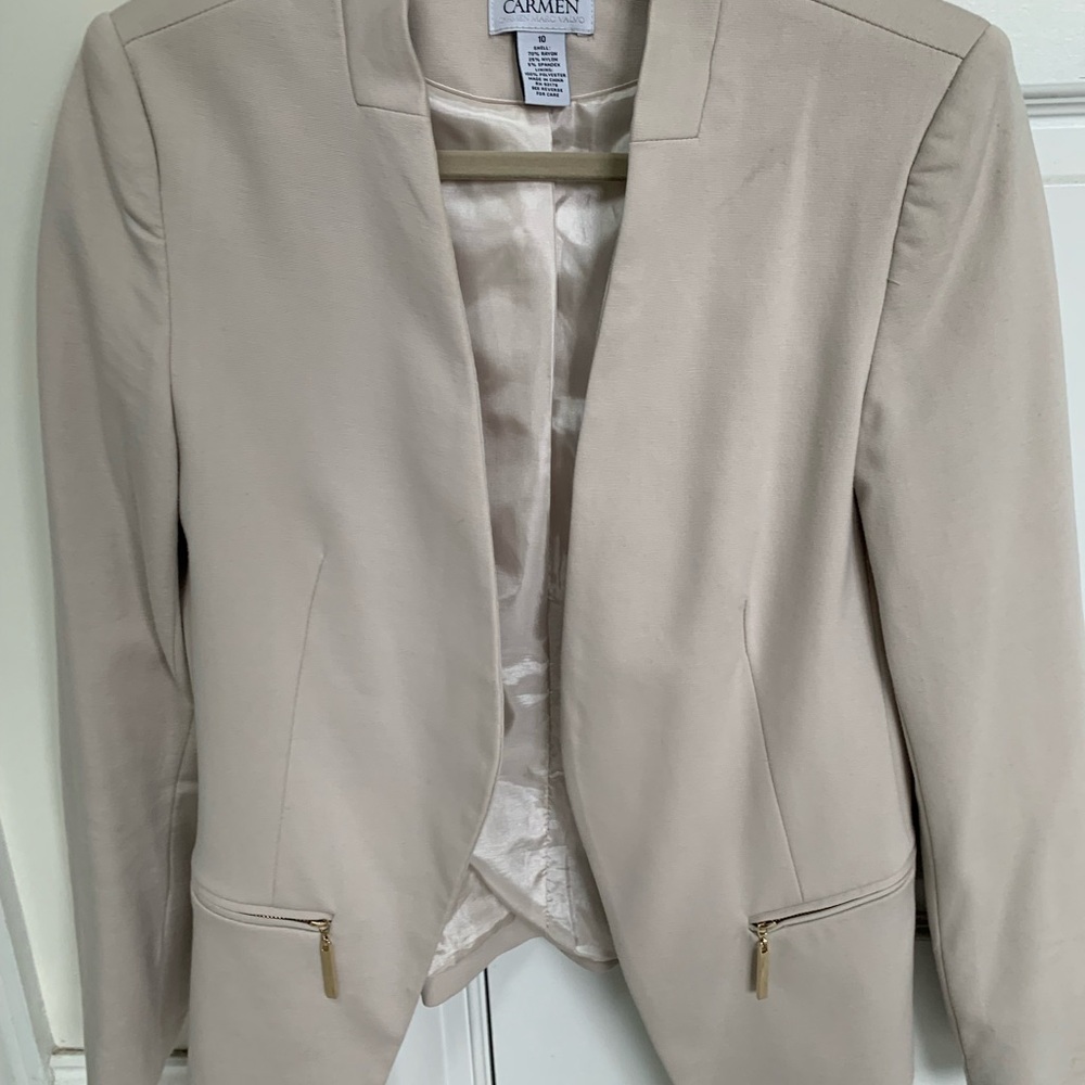 Carmen Women's Beige Tan Blazer with Gold Accents fully lined size 10